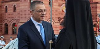 Κυβέρνηση: «Πολυτεχνίτες» και ερημοσπίτες