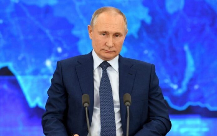 Times: “Μετά την απειλή του, ο Πούτιν έστειλε πυρηνικά υποβρύχια στον βόρειο Ατλαντικό”