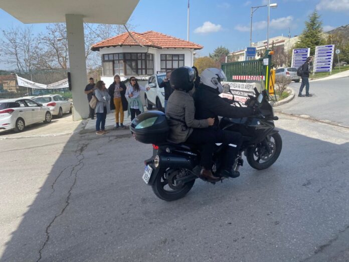 Ο Πλεύρης και οι αστυνομικοί του, παραβιάζουν κάθε πρωτόκολλο ασφαλείας!