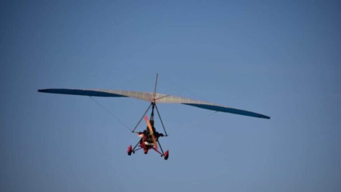 Άσυλο ζήτησαν οι δυο Τούρκοι που έπεσαν με ανεμόπτερο στην Κάρυστο