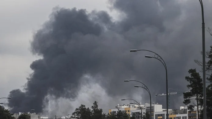 Ουκρανία: Ένα στρατιωτικό εργοστάσιο έγινε στόχος ρωσικού βομβαρδισμού στο Κίεβο-(VIDEO-ΦΩΤΟ)