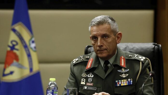 Ο Αρχηγός ΓΕΕΘΑ προειδοποιεί: Κίνδυνος «ατυχήματος» από τις τουρκικές υπερπτήσεις, με απρόβλεπτες συνέπειες