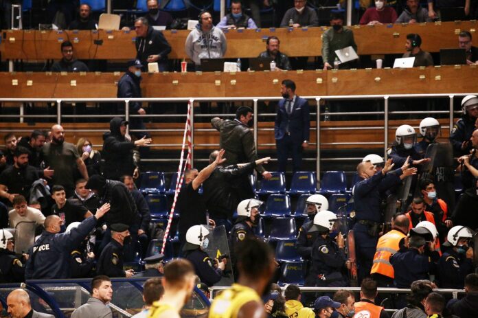 Άρης-ΠΑΟΚ: Ποινή φυλάκισης 16 μηνών με αναστολή στον 38χρονο που συνελήφθη με σουγιά μετά τον αγώνα