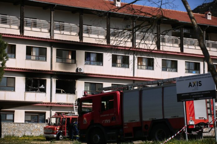 Φωτιά στο “Παπανικολάου”: “Προκλήθηκε από τσιγάρο” λέει ανεξάρτητος πραγματογνώμονας