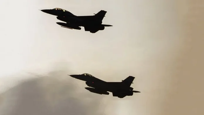 Υπερπτήσεις τουρκικών μαχητικών σε Οινούσσες και νήσο Παναγιά