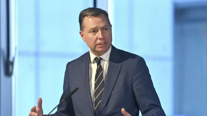Γερμανία: Ο γ.γ του CSU παραιτήθηκε «για λόγους υγείας» αλλά κατηγορείται ότι εκβίασε και απείλησε δημοσιογράφο