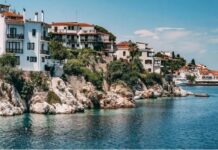 Άγριο επεισόδιο στη Σκιάθο: Απείλησε δύο ανήλικους με μαχαίρι και κατέληξαν όλοι στα κρατητήρια