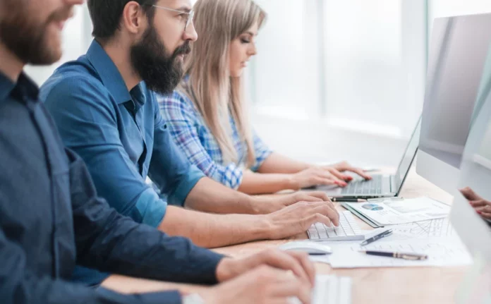 Δημόσιο: Πώς θα δοθεί το μπόνους παραγωγικότητας – Τι αλλάζει στην αξιολόγηση των υπαλλήλων