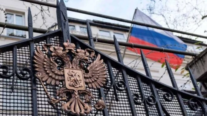 Ρωσική πρεσβεία στην Αθήνα: ΜΜΕ και πολιτικοί να σταματήσουν την υστερία περί χημικών όπλων