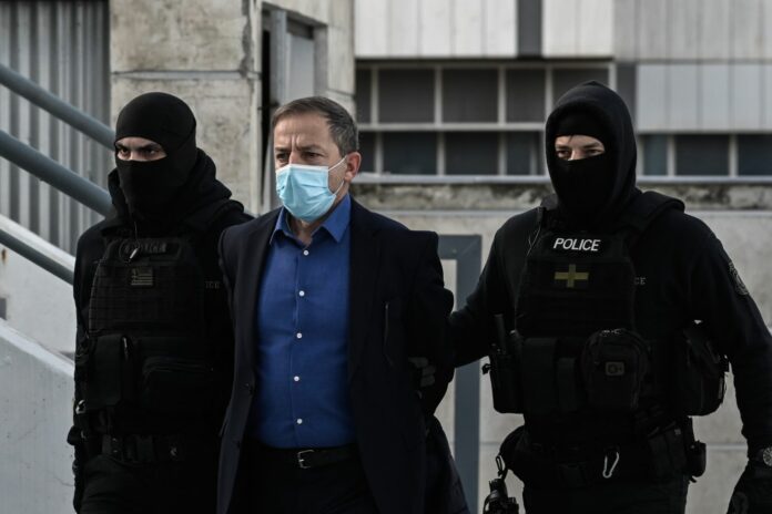 Σοκαριστική περιγραφή από τον 24χρονο που υποστηρίζει ότι βιάστηκε από τον Δ.Λιγνάδη: «Με βίασε δύο φορές»