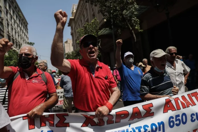 Η κοροϊδία των αναδρομικών: Πώς η κυβέρνηση εξαπάτησε τους συνταξιούχους-(VIDEO)