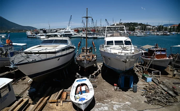 Βόλος: Θανατηφόρο εργατικό ατύχημα – Έπεσε από γερανό ενώ έκανε ηλεκτροσυγκόλληση σε πλοίο