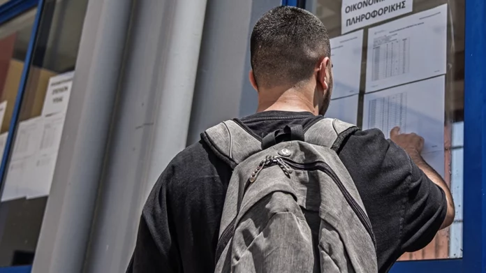 Πανελλαδικές Εξετάσεις: Πολλά τα γραπτά κάτω από τη βάση, βελτίωση μόνο στα Αρχαία – Δείτε τις χειρότερες επιδόσεις