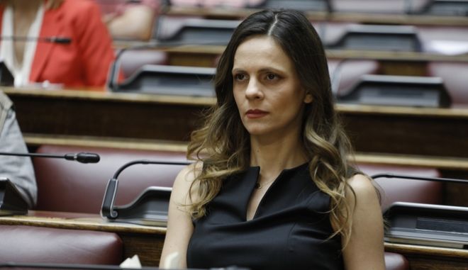 Αχτσιόγλου: “Και επίσημα πλέον ο κ. Μητσοτάκης ταυτίζεται με αύξηση της φτώχειας και των ανισοτήτων”