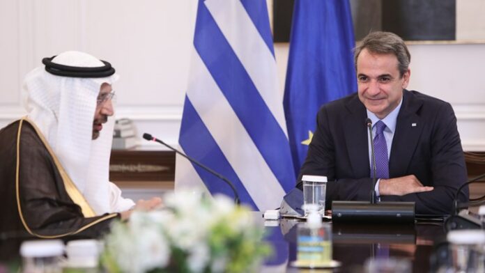 Η μεγάλη απάτη Μητσοτάκη με τον Σαουδάραβα: Αντί για πετρέλαιο, ανακοίνωσε …καλώδιο!