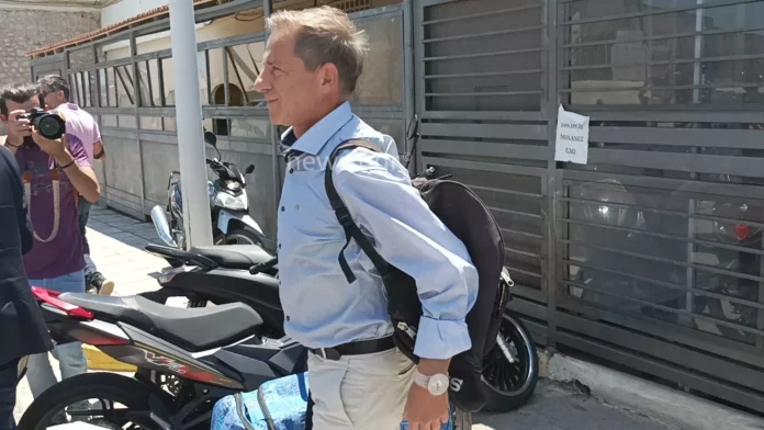 Πέτσας για Λιγνάδη: Η κοινωνία δεν ανέχεται να είναι εκτός φυλακής ένας καταδικασμένος βιαστής