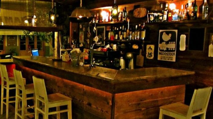 Βόλος: Μέχρι εχθές δεν είχαν μαντήλι να κλάψουν και ξαφνικά βρέθηκαν «επιχειρηματίες»-(VIDEO)