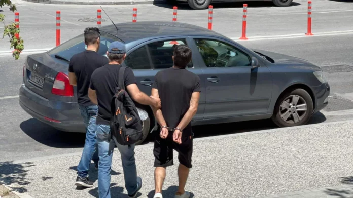 Θεσσαλονίκη: Προφυλακίστηκε ο 35χρονος που κατηγορείται ότι κακοποιούσε σεξουαλικά την ανήλικη κόρη της συντρόφου του
