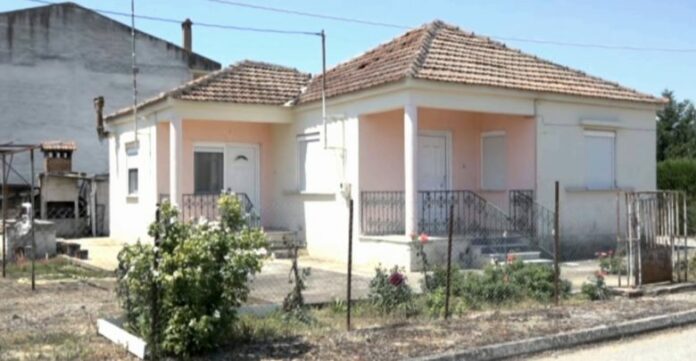 Λάρισα: Συγκλονίζουν οι μαρτυρίες για τον 18χρονο που μαχαίρωσε τον πατέρα του
