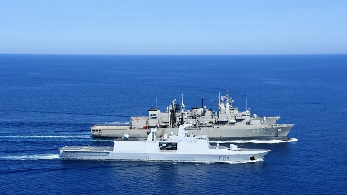 Συνεκπαιδεύσεις μονάδων του Στόλου με γαλλική φρεγάτα και μονάδες της Διοίκησης Ναυτικού Κύπρου