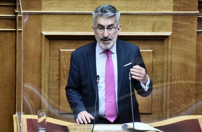 ΣΥΡΙΖΑ: Εμμένει η κυβέρνηση στη διάταξη που απαγορεύει την δυνατότητα ενημέρωσης όσων παρακολούθησε η ΕΥΠ