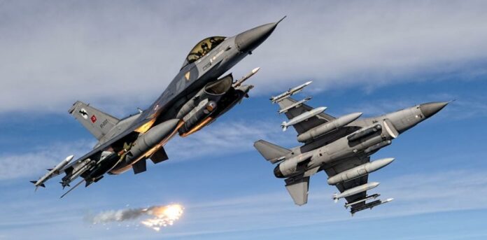 Συνεχείς παραβιάσεις από τουρκικά UAV, υπερπτήση και αερομαχίες με ελληνικά μαχητικά στο Ανατολικό Αιγαίο