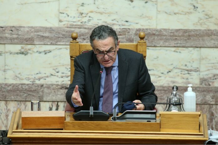 Αθανασίου: Ουδέποτε αμφισβήτησα τον πατριωτισμό των συναδέλφων μου