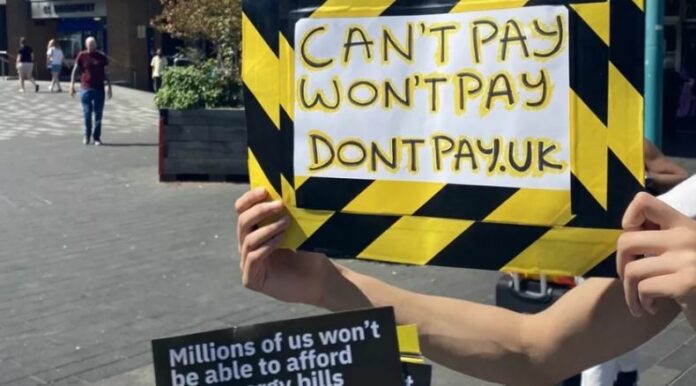 Μεγάλη Βρετανία: Κίνημα “Δεν πληρώνω” μετά τις υπέρογκες αυξήσεις στους λογαριασμούς