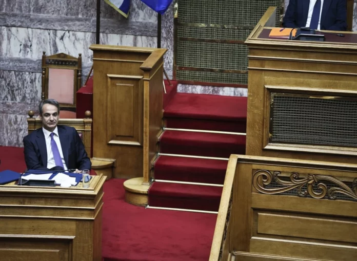 Το άχτι του «διψασμένου» υπουργού για τους «κακόβουλους» πληροφοριοδότες του πρωθυπουργού