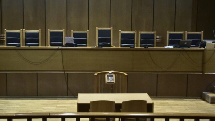 Ρόδος: Μητέρα καταδικάστηκε επειδή χαστούκισε την 17χρονη κόρη της