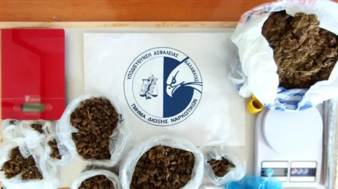 Συνελήφθη δίδυμο ηλικιωμένων που διακινούσε ποσότητες κάνναβης