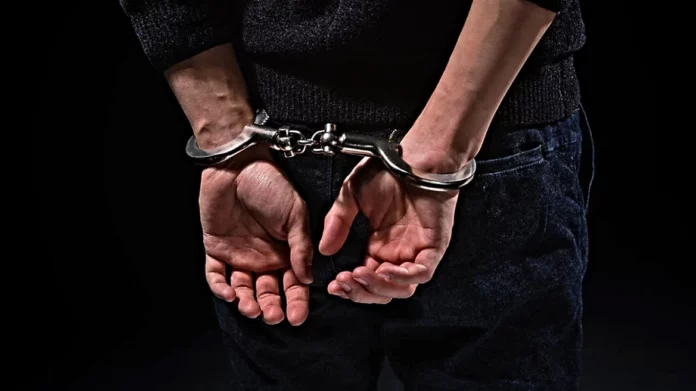 Κρήτη: 22 συλλήψεις αλλοδαπών στα αεροδρόμια Χανίων και Ηρακλείου για πλαστογραφία πιστοποιητικών