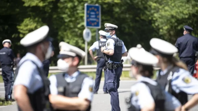 Αυστρία: Νεκροί τρεις παράνομοι μετανάστες – Ανετράπη το φορτηγάκι που επέβαιναν