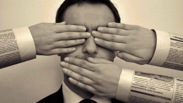 Ο ΣΥΡΙΖΑ έδωσε την λίστα με τις «μελισσούλες του Μαξίμου» – «Εξαγοράστηκε η ειδησεογραφική τους υποταγή και σιγή»