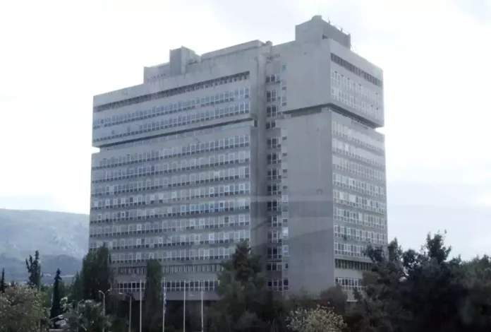 ΣΥΡΙΖΑ σε Μητσοτάκη: «Παρακολουθούσε η ΕΥΠ ή κάποιος ιδιώτης μη αρεστούς υπαλλήλους μέσω Predator»;