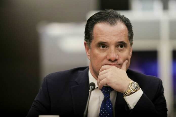 Α.Γεωργιάδης: «Θα παρακολουθούμε πολιτικά πρόσωπα»! – Δ.Τζανακόπουλος: «Η κυβέρνηση Μητσοτάκη είναι δικτατορικό καθεστώς»