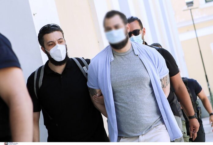 Εισβολή παίκτη ριάλιτι στο Εφετείο: «Ο πρίγκιπας της Σαουδικής Αραβίας του έδινε 5.000 για κάθε ραντεβού»