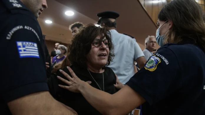 Ένταση στη δίκη της Χρυσής Αυγής: Υποστηρικτές Κασιδιάρη και Λαγού φώναζαν «Ηλία θυμήσου, είμαστε μαζί σου»