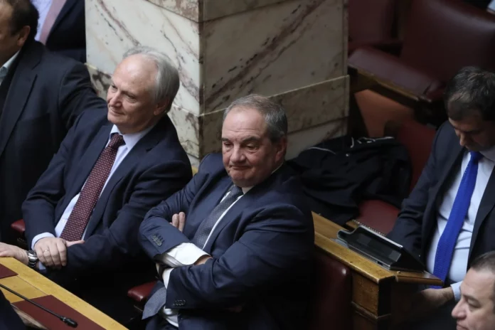 Στη ΝΔ του Μητσοτάκη δεν θα είναι υποψήφιος ο Καραμανλής