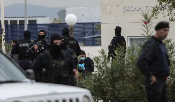 «Γιάφκα» ανομίας στην Πανεπιστημιούπολη – 13 συλλήψεις και ο «Δούρειος Ίππος» στο Α.Τ. Ζωγράφου