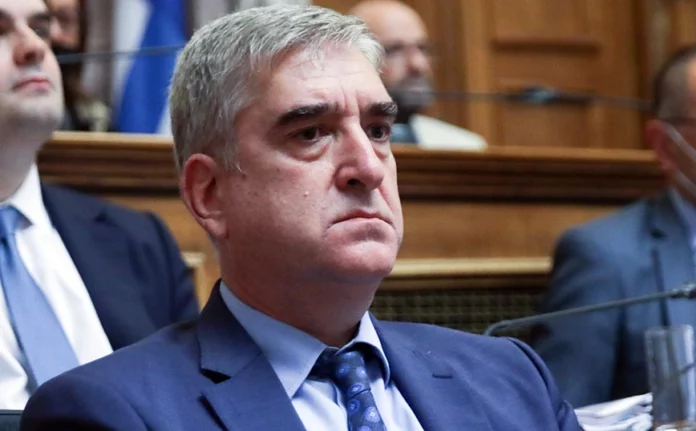 Εξεταστική: Το απόρρητο επικαλείται στις ερωτήσεις των βουλευτών ο τέως διοικητής της ΕΥΠ Παναγιώτης Κοντολέων
