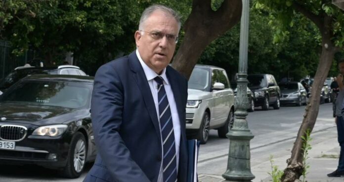 Ο απόλυτος διασυρμός Θεοδωρικάκου από την Τατιάνα και τον Βισκαδουράκη! – (VIDEO)