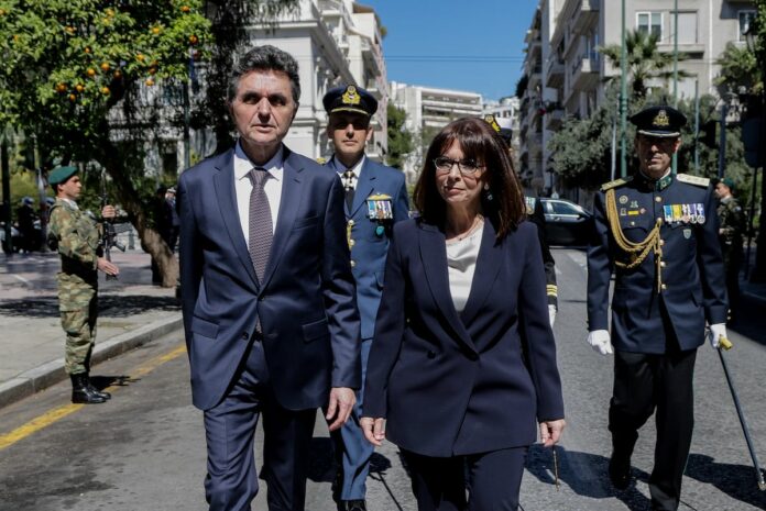 «Ποιος, ποιος, ποιος, ο …Παύλος ο θεσμός» και η Πρόεδρος της Δημοκρατίας