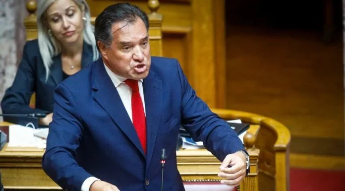 Πλακώθηκαν Γεωργιάδης με γιατρό – Σηκώθηκε και έφυγε από το στούντιο – (VIDEO)