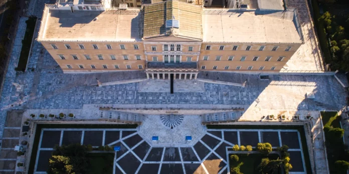 Καταφθάνουν στην Αθήνα τα μέλη της PEGA για τις υποκλοπές – Ο Μητσοτάκης θα στείλει το Γεραπετρίτη αντ αυτού!