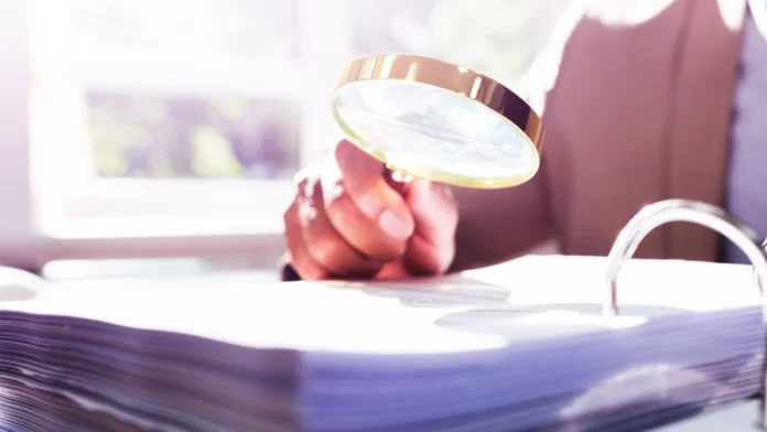 ΑΑΔΕ: Μπαράζ ελέγχων για γονικές παροχές και δωρεές – Στο μικροσκόπιο και οι τριγωνικές μεταβιβάσεις