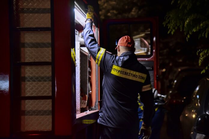 Φωτιά σε διαμέρισμα στην Αγία Παρασκευή – Ένας εγκαυματίας