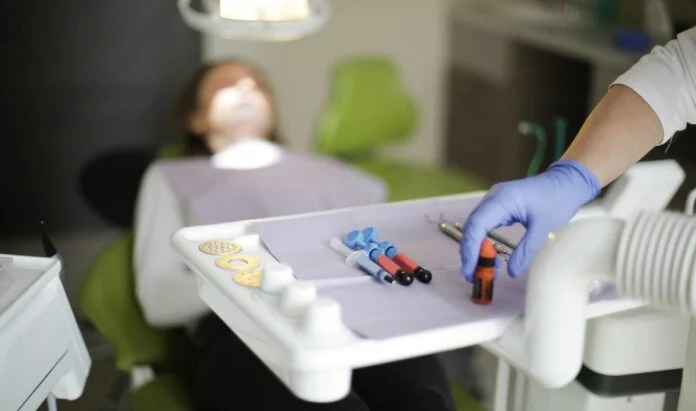 nb_odontiatros-696x411