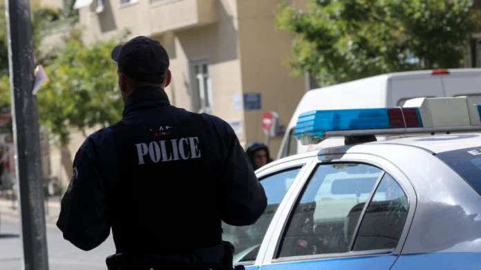 Επιδειξίας περιφερόταν ολόγυμνος σε χωριό των Σερρών