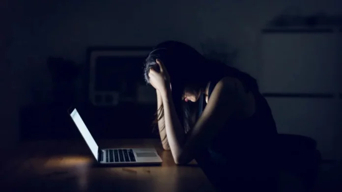 Λέρος: Συνελήφθησαν στρατιωτικός και 16χρονη για «revenge porn» σε βάρος ανήλικης